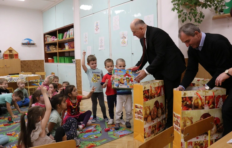 Karácsonyi ajándék a Tündérkertbe és a szeretetdobozba (Képgalériával)