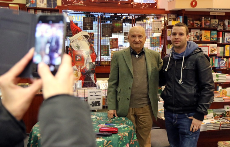 Legnagyobb rajongóival találkozott Miskolcon Lőrincz L. László