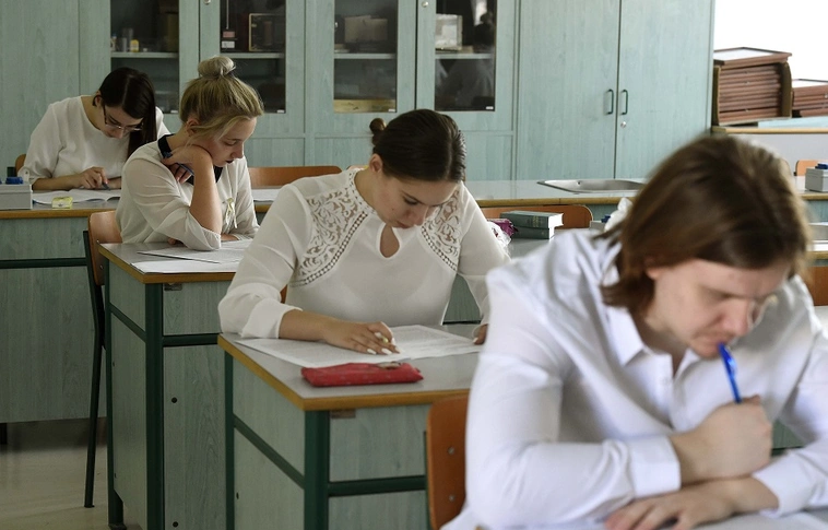A nemzetiségi írásbelikkel megkezdődnek az érettségi vizsgák