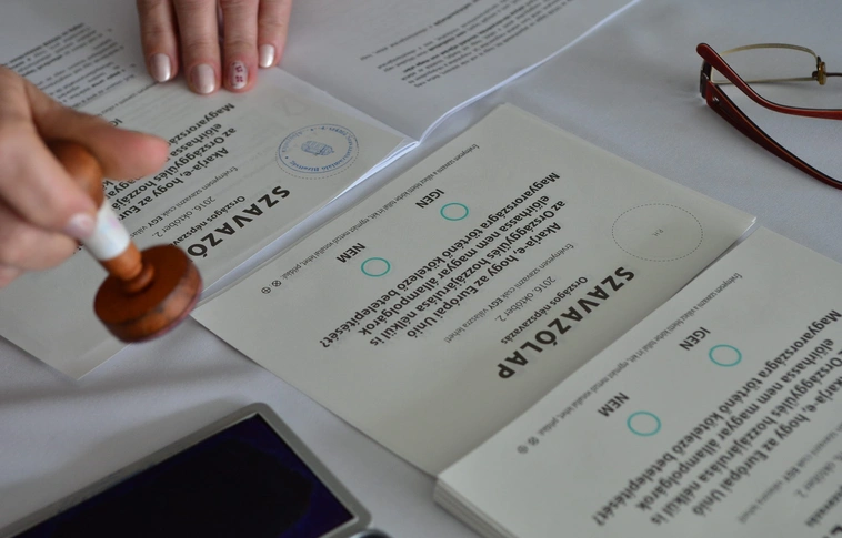 A környező településeken toborzott választókat, hogy polgármester lehessen