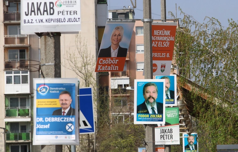 Május 8-ig kell leszedni a politikai plakátokat