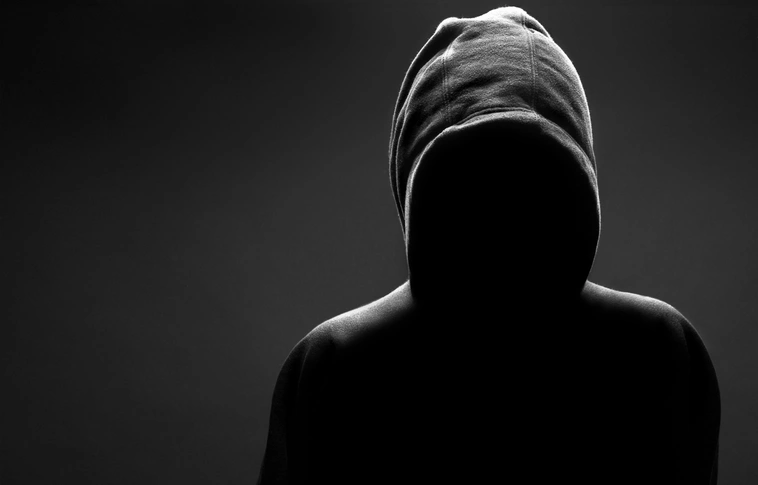 Alig 2 ezer forintot lopott idős asszonytól egy abaújszántói tini Ózdon