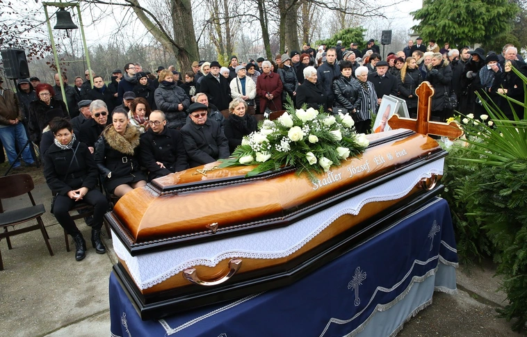 Könnyes búcsú – Eltemették Stadler Józsefet