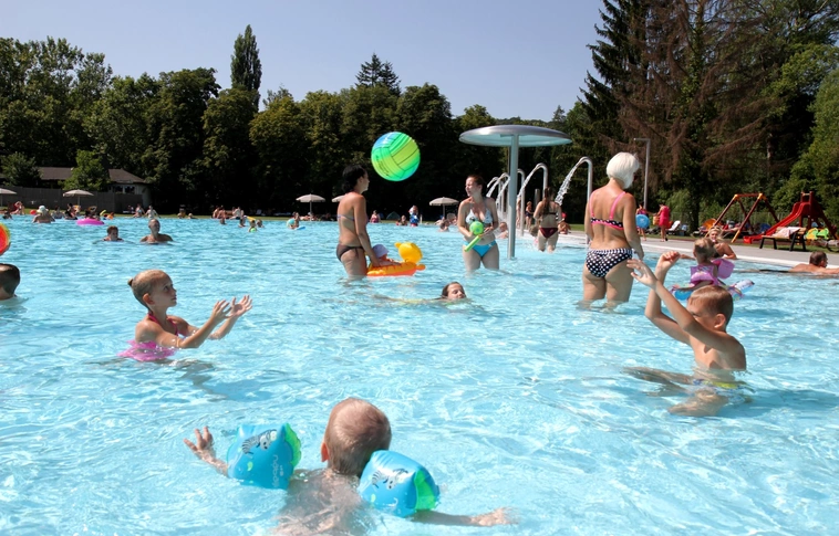 Családi hétvége a Miskolctapolcai Strandfürdőben