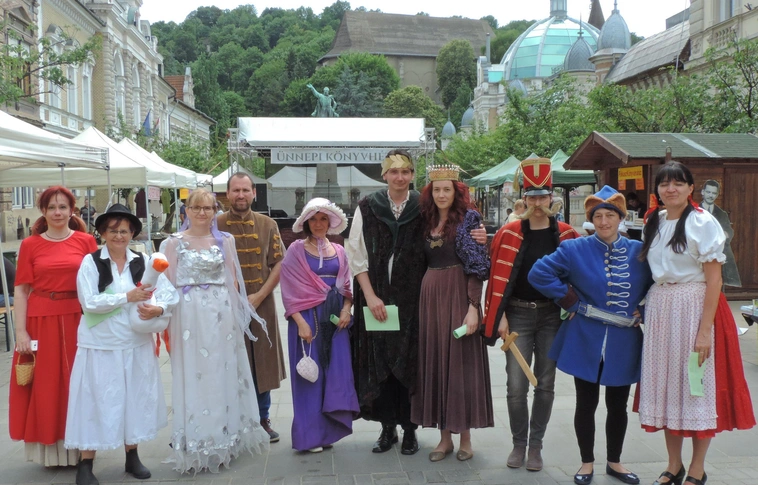 „Az írás-olvasás közös szellemi kaland!” Megnyílt Miskolcon az ünnepi könyvhét (További program, képgalériák)