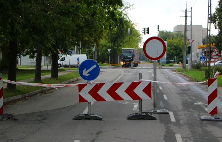 Útlezárások, forgalomterelések lesznek útjavítás miatt Miskolcon