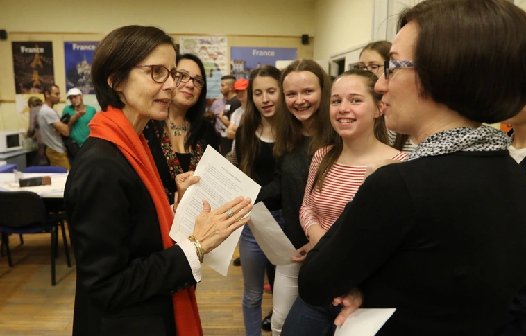 Nagyköveti látogatás a miskolci francia intézetben