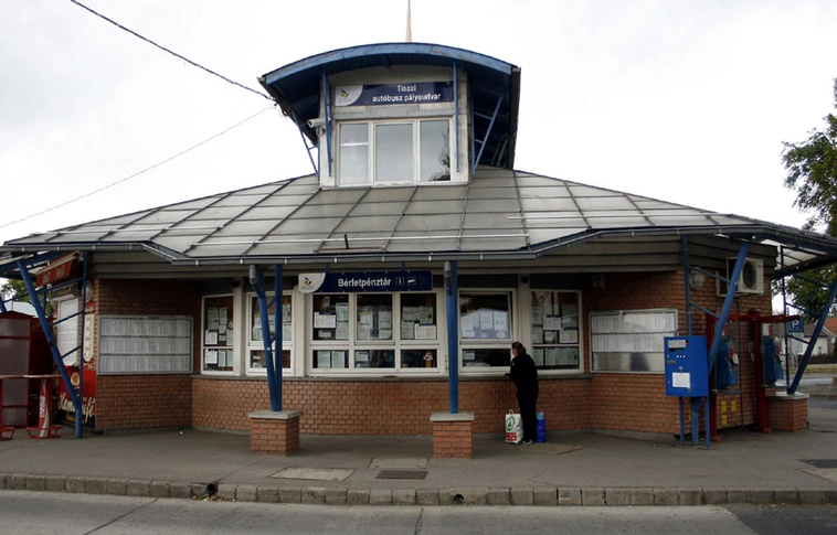 MVK: közlekedési és bérletpénztári információk a hosszú hétvégére