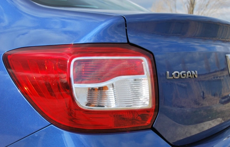 Visszahívnak alig féléves magyarországi Daciákat