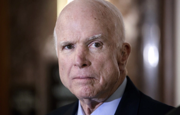 Elhunyt John McCain republikánus szenátor