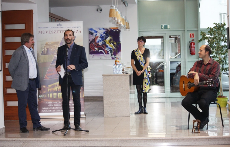 Emberi életek, alkotói tevékenységek kereszteződésében