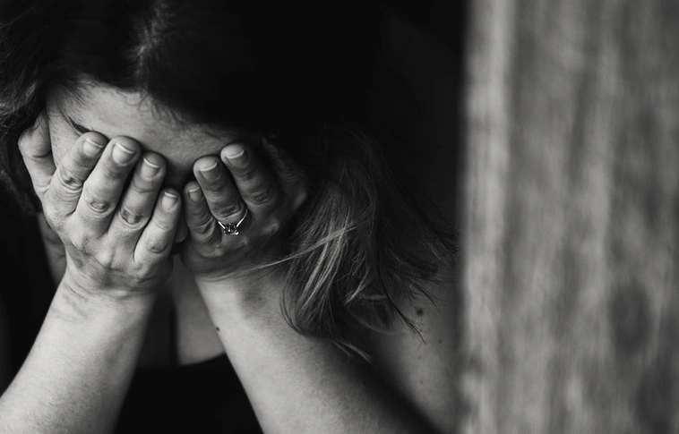 Izzottak a lelkisegély-vonalak karácsonykor