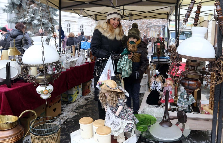 Az év első régiségvásárát tartották Miskolcon (Képgalériával!)