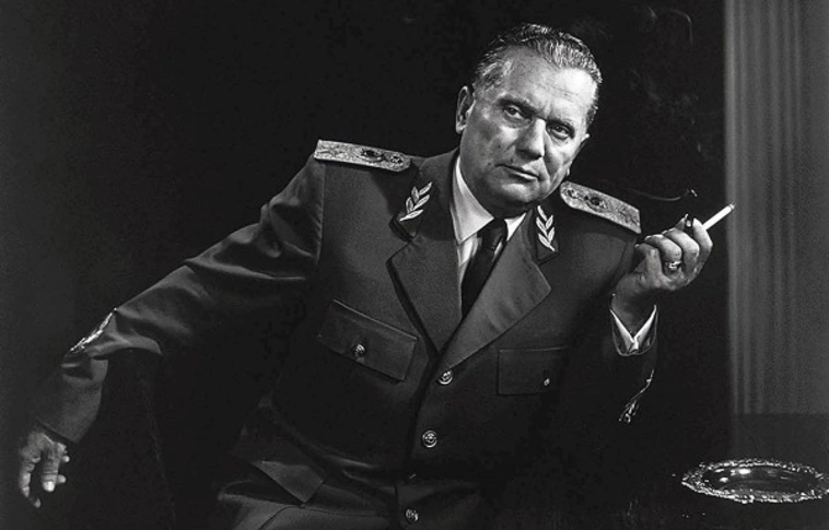 Szobrot emeltek Montenegróban Titónak