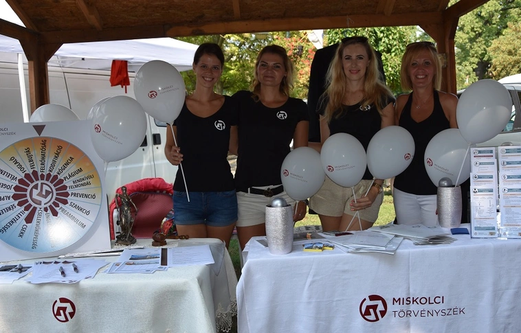 Nagy érdeklődés fogadta a Miskolci Törvényszék standját a csokoládéfesztiválon