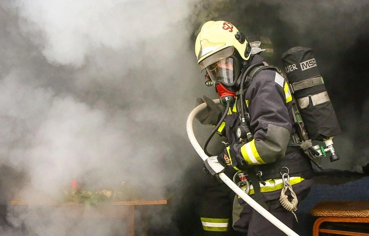 Messziről is látszottak a lángok – Tűz volt a Wass Albert utcában