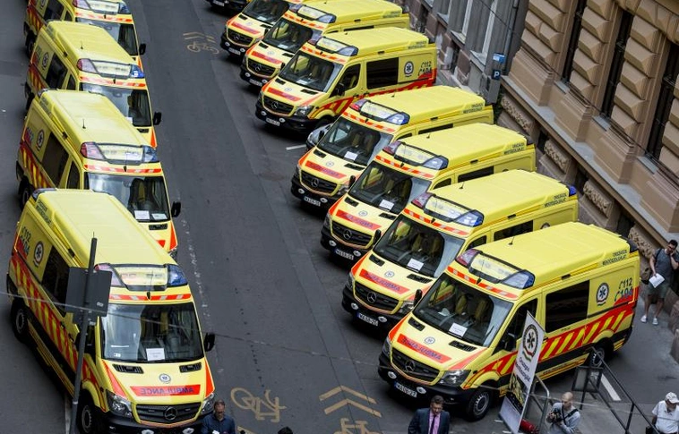 Országszerte csaknem 3000-szer riasztották a mentőket