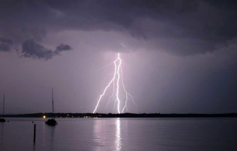 Továbbra is intenzív osztályon kezelik a gyenesdiási villámcsapás egyik sérültjét