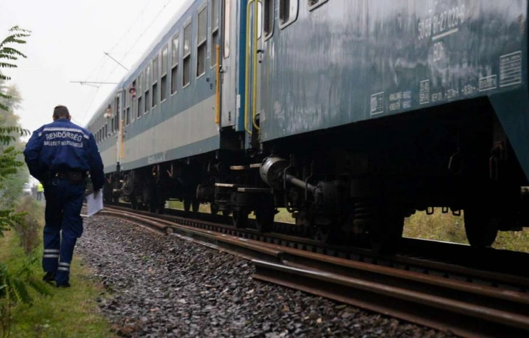 Holttestet találtak a sínek mellett, lassabban járnak a vonatok Budapest és Miskolc között