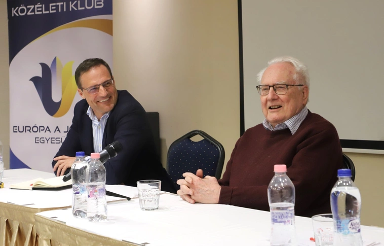 róna péter ep listavezető jobbik city hotel gyöngyösi márton