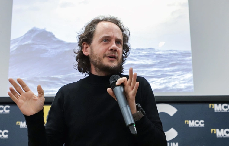 Rakonczay Gábor előadása. Fotó: Mocsári László