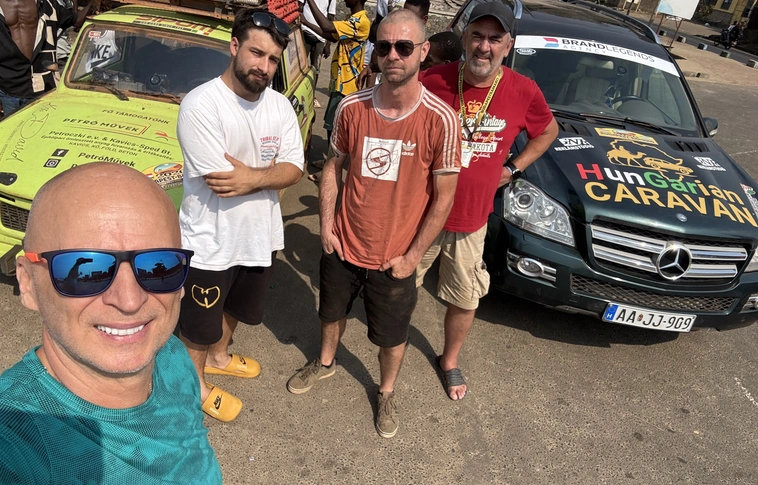 Néhány kocka a Halmi István, Garamvölgyi Zoltán duó afrikai fényképalbumából. Fotó: magánarchívum 