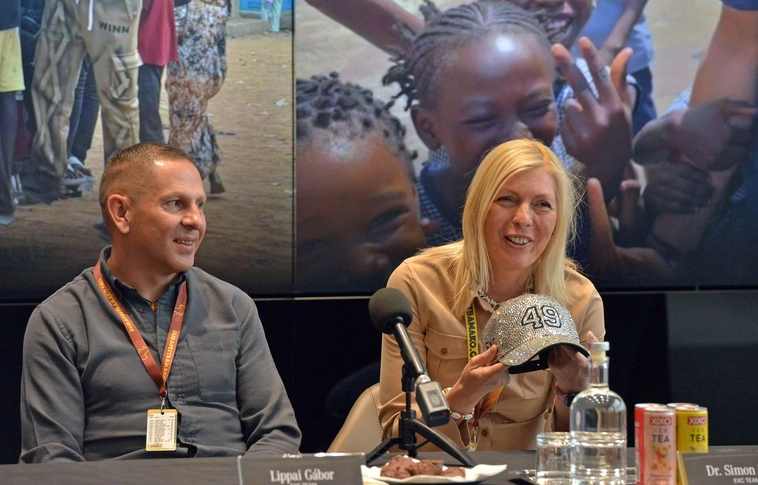 Simon Réka és Lippai Gábor élménybeszámolója a Budapest-Bamako Raliról. Fotó: Osztie Tibor