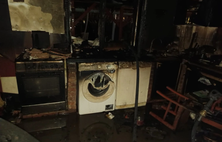 Tűz Miskolcon, Andor utca. Fotó: Matisz Viktor tű. főhadnagy / Miskolc HTP