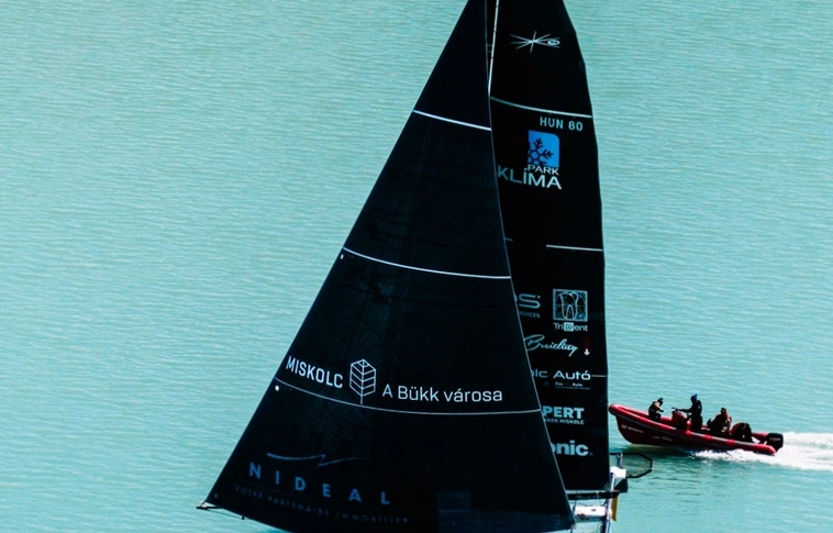 A Deboti Racing Team hajója. Fotó: BYC