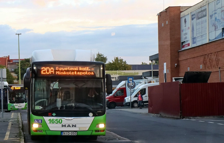 20A busz MVK