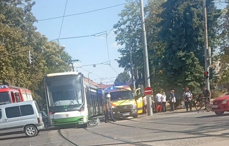 villamos kerékpáros mentőautó Malomszög
