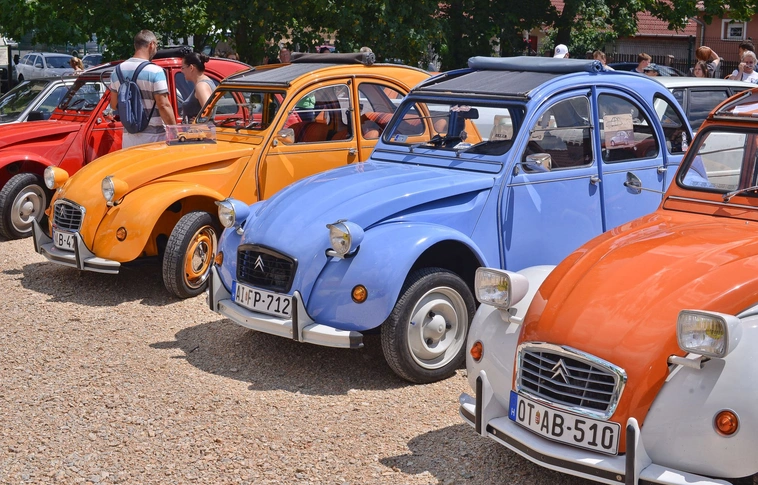 Szirmabesenyői Oldtimer Kiállítás