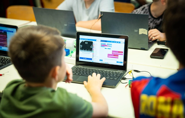 Digitális tábor a Lévayban