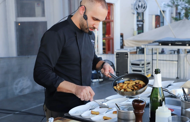 Látványfőzés Darab Ádámmal, a Végállomás Bistro & Vine séfjével