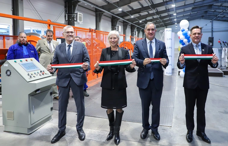 A FUX Zrt. ünnepélyes csarnok átadója