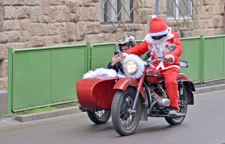 Motoros banda a belvárosban