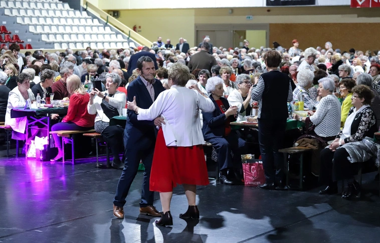 Óévbúcsúztató zenés táncos est a Generali Arénában