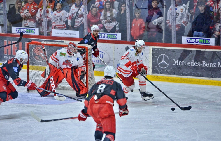 DVTK Jegesmedvék - Gyergyói HK 0-4