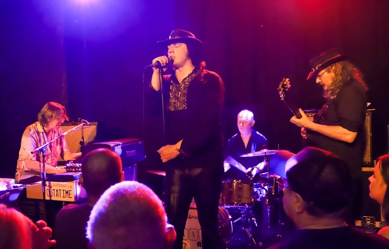 The Doors Alive koncert a Grizzly Music Pubban