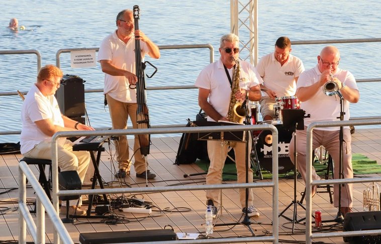 Miskolci Dixieland Band a Mályi Plázson