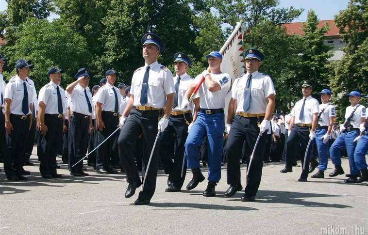 Rendőr-avatás