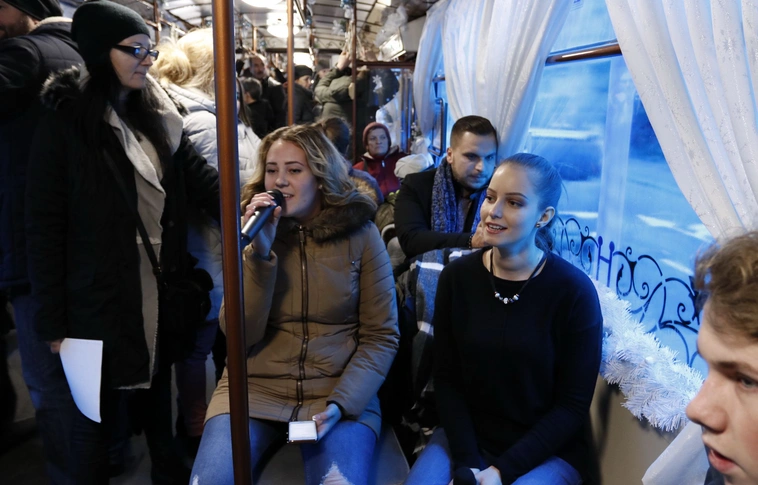 Élőzene az Adventi villamoson