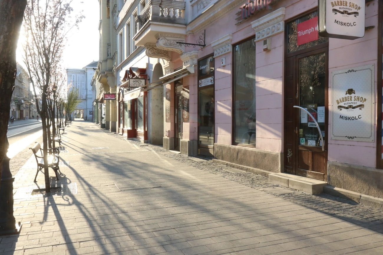 üzlet főutca