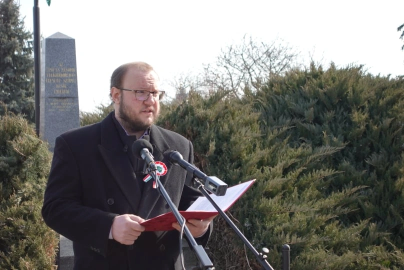 szlágyi szabolcs március 15 szirma