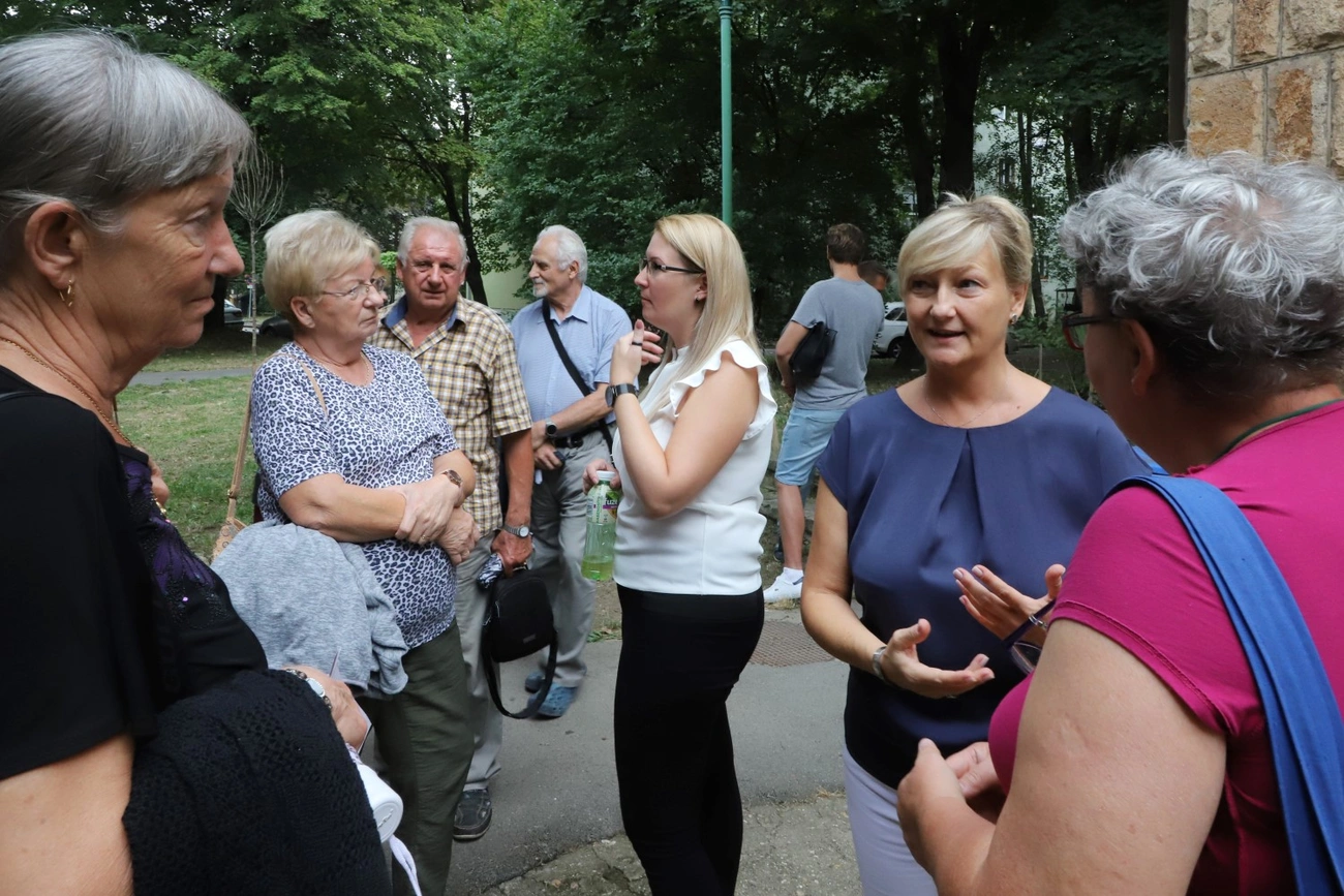 vadai ágnes sebe-gazdig judit hegedűs andrea utcafórum