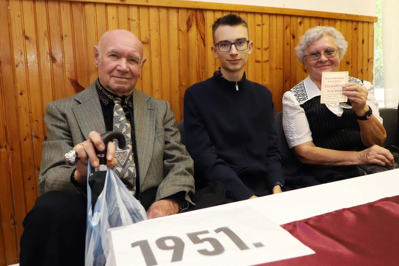 perecesi osztálytalálkozó  Kuti István általános iskola