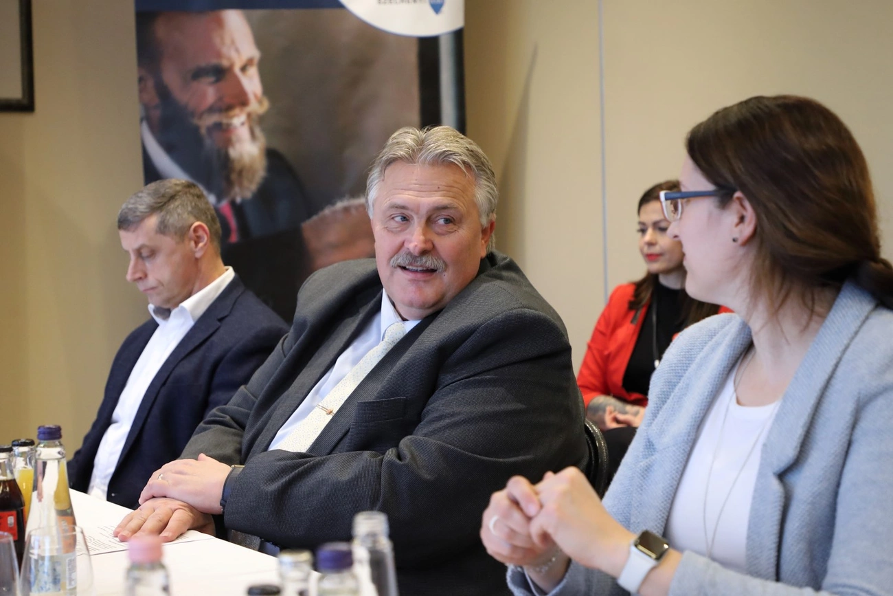 foglalkoztatási paktum kerekasztal beszélgetés city hotel