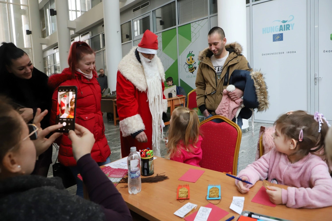 gyerekkuckó városháza aula