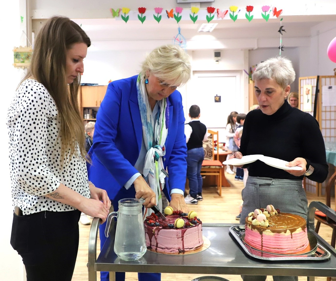 Matiscsák Éva alpolgármester tortával készült