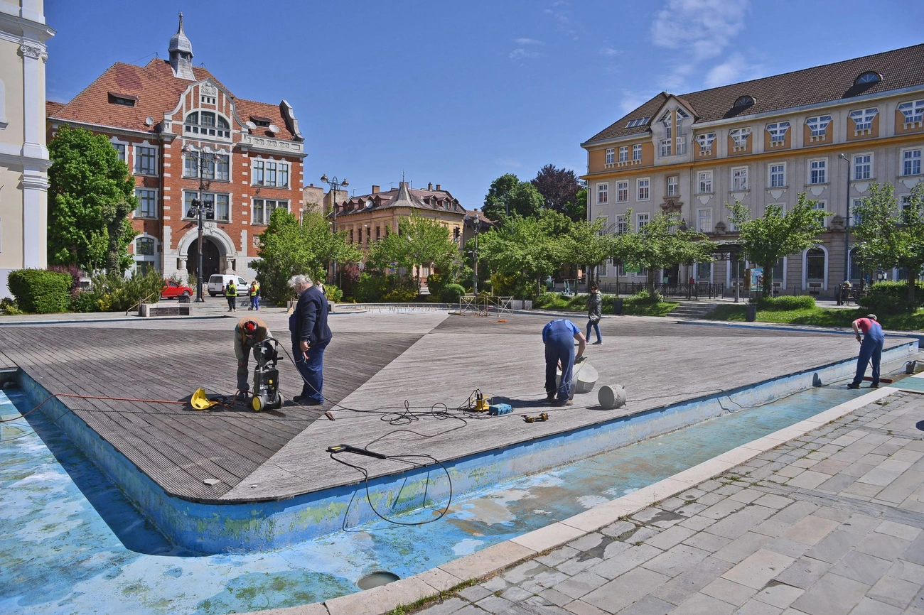 Hosok_tere_szokokut_takaritas_20250508-ot_07.jpg